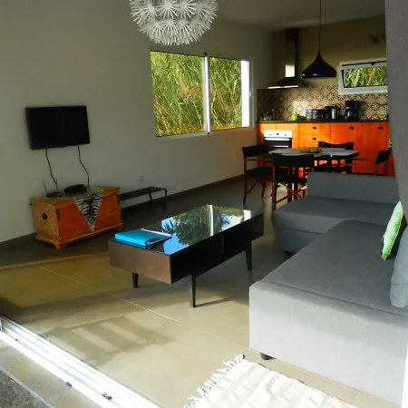 Au Petit Madere * Празерс