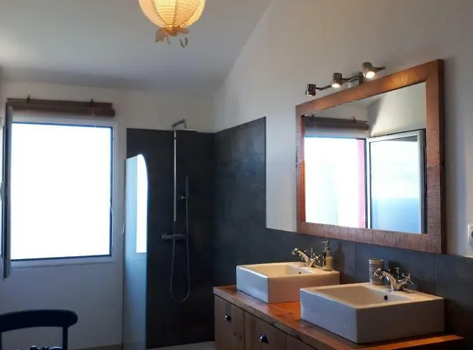 Au Petit Madere Prazeres