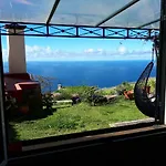 Au Petit Madere Prazeres