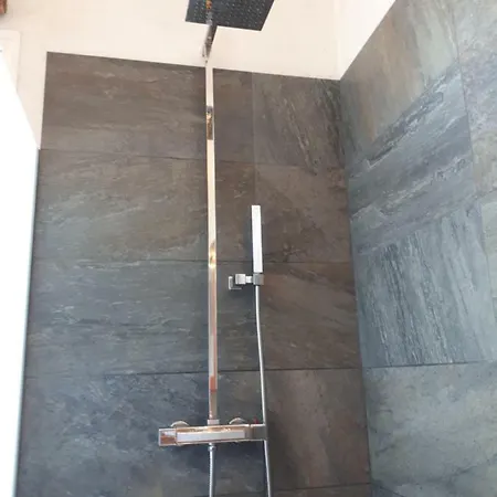 Au Petit Madere * برازيريس