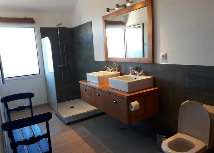 Au Petit Madere Prazeres