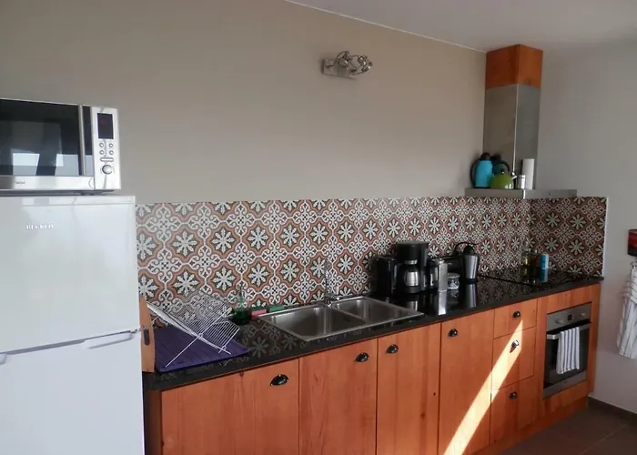 Holiday home Au Petit Madere Prazeres