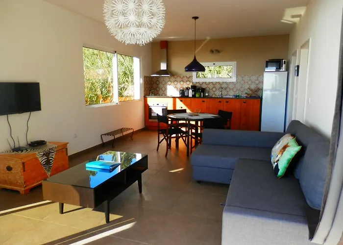 Holiday home Au Petit Madere Prazeres